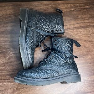 Dr. Martens Mono Matte Quilted Brause Rose Floral Black Boots
